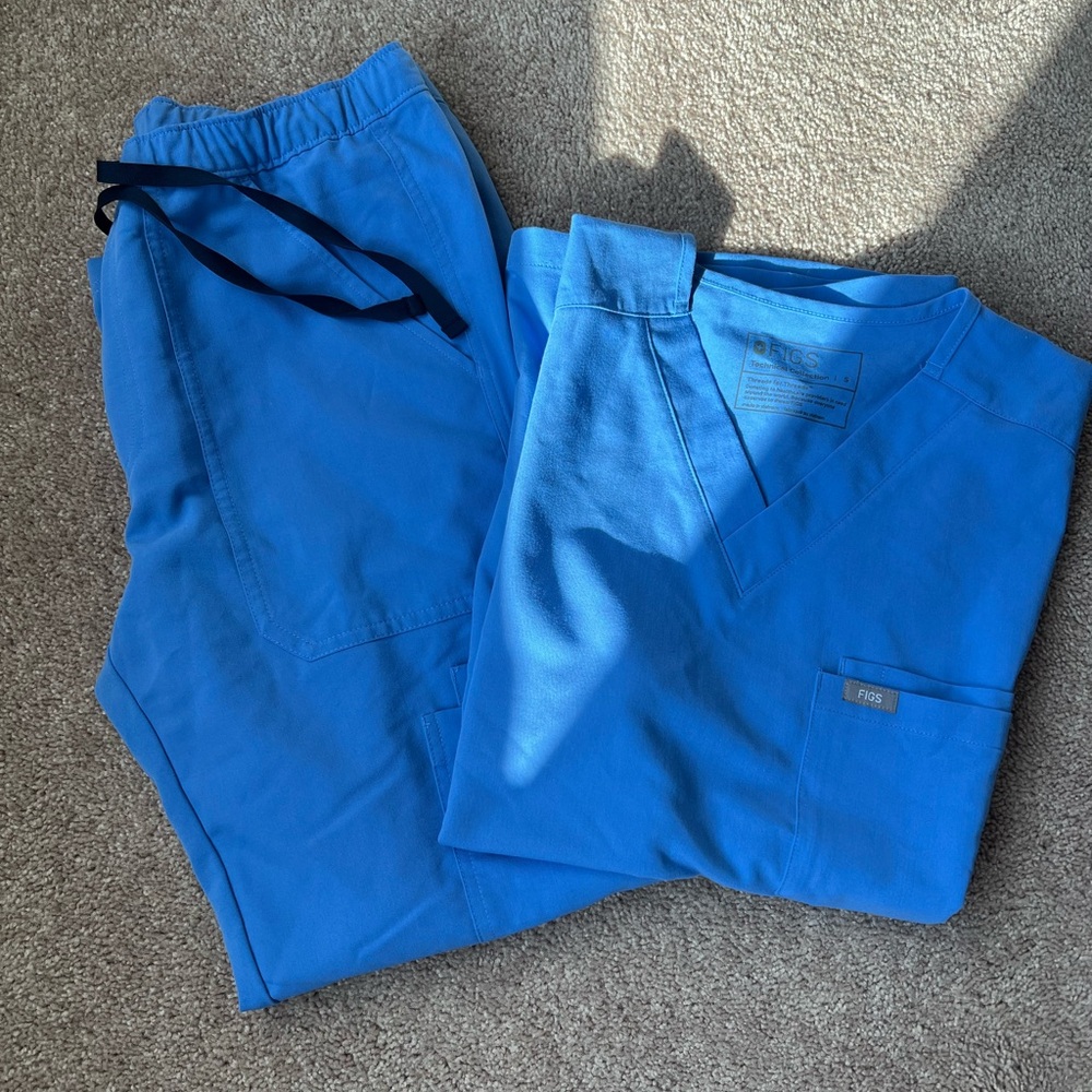 Men's Figs scrub set